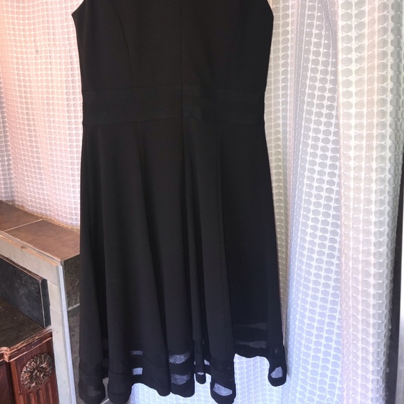 Classic black cocktail dress - Picture 3 of 3